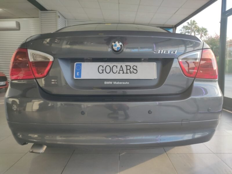 BMW Serie 3 318d BERLINA E90L