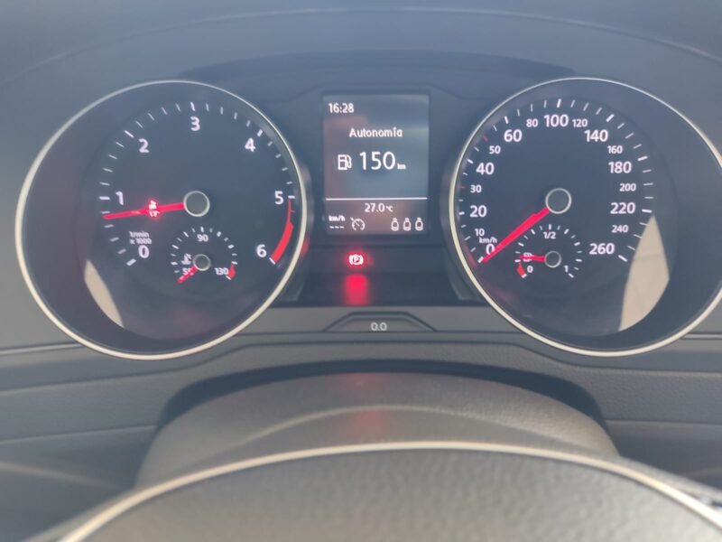 VOLKSWAGEN Passat 1.6 TDI 120cv Premier 5p.