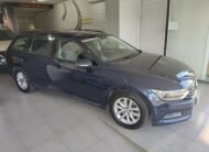 VOLKSWAGEN Passat 1.6 TDI 120cv Premier 5p.