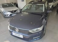VOLKSWAGEN Passat 1.6 TDI 120cv Premier 5p.