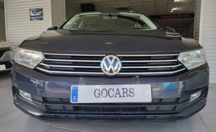 VOLKSWAGEN Passat 1.6 TDI 120cv Premier 5p.