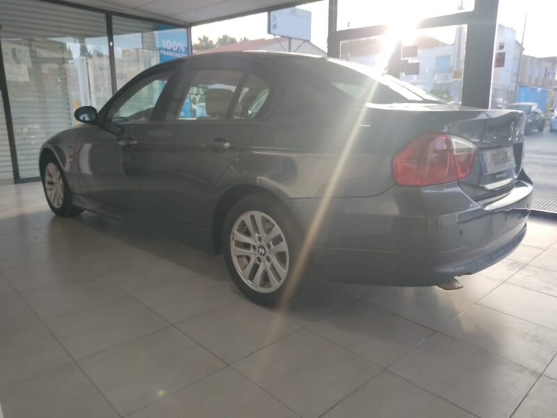 BMW Serie 3 318d BERLINA E90L