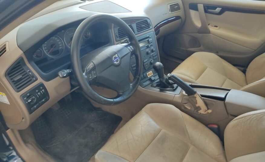 VOLVO S60 2.4 D5