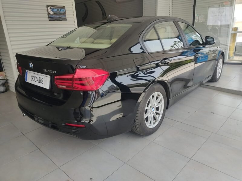 BMW Serie 3 320dA