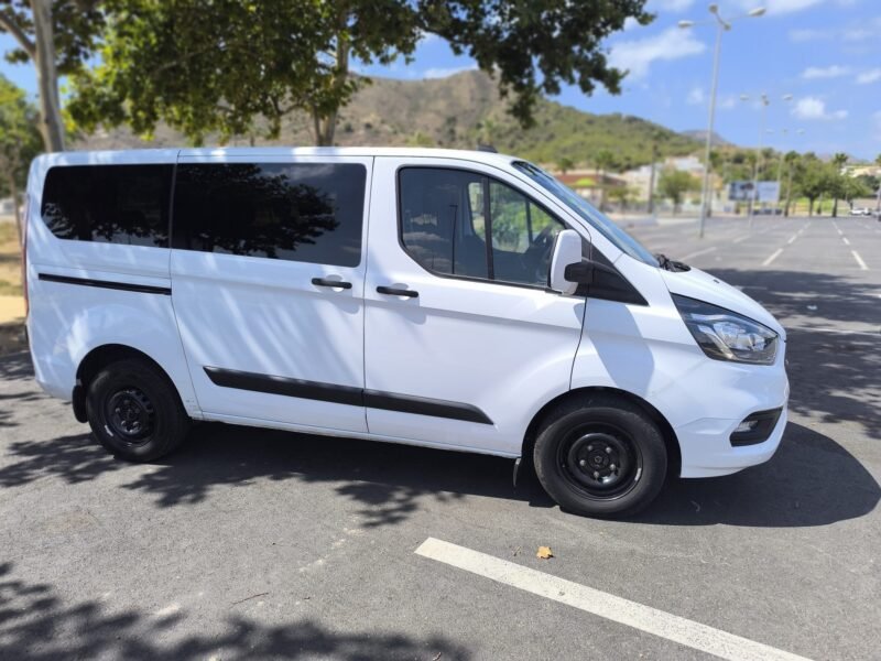 FORD TRANSIT CUSTOM 9 PLAZAS DIESEL HIBRIDO