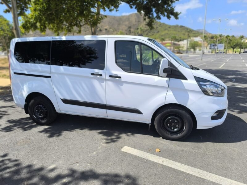 FORD TRANSIT CUSTOM 9 PLAZAS DIESEL HIBRIDO
